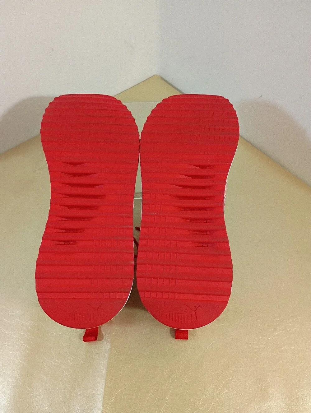 PUMA Men's SZ 10 Pacer Next Cage Red . Condition is Pre-owned - Good.